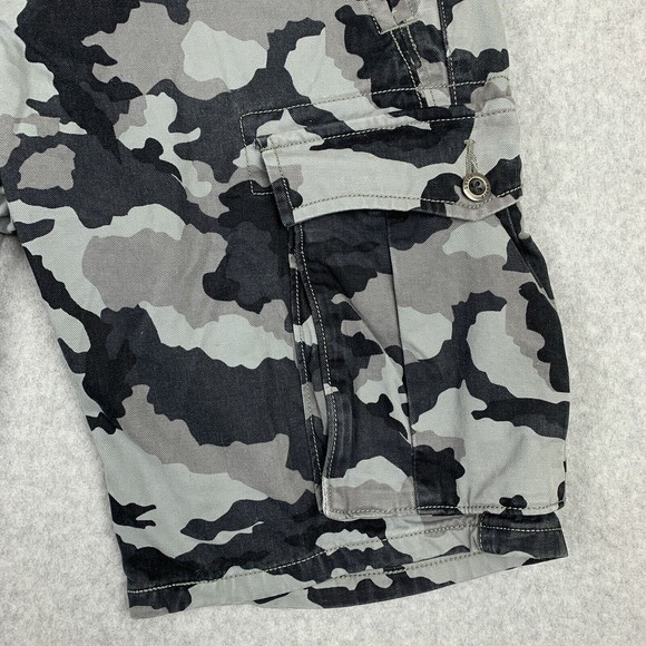 Levis Cargo Shorts Mens Sz 29 (30 x 10.5) Camo Gray Black White Tab Army Pockets - Picture 6 of 16